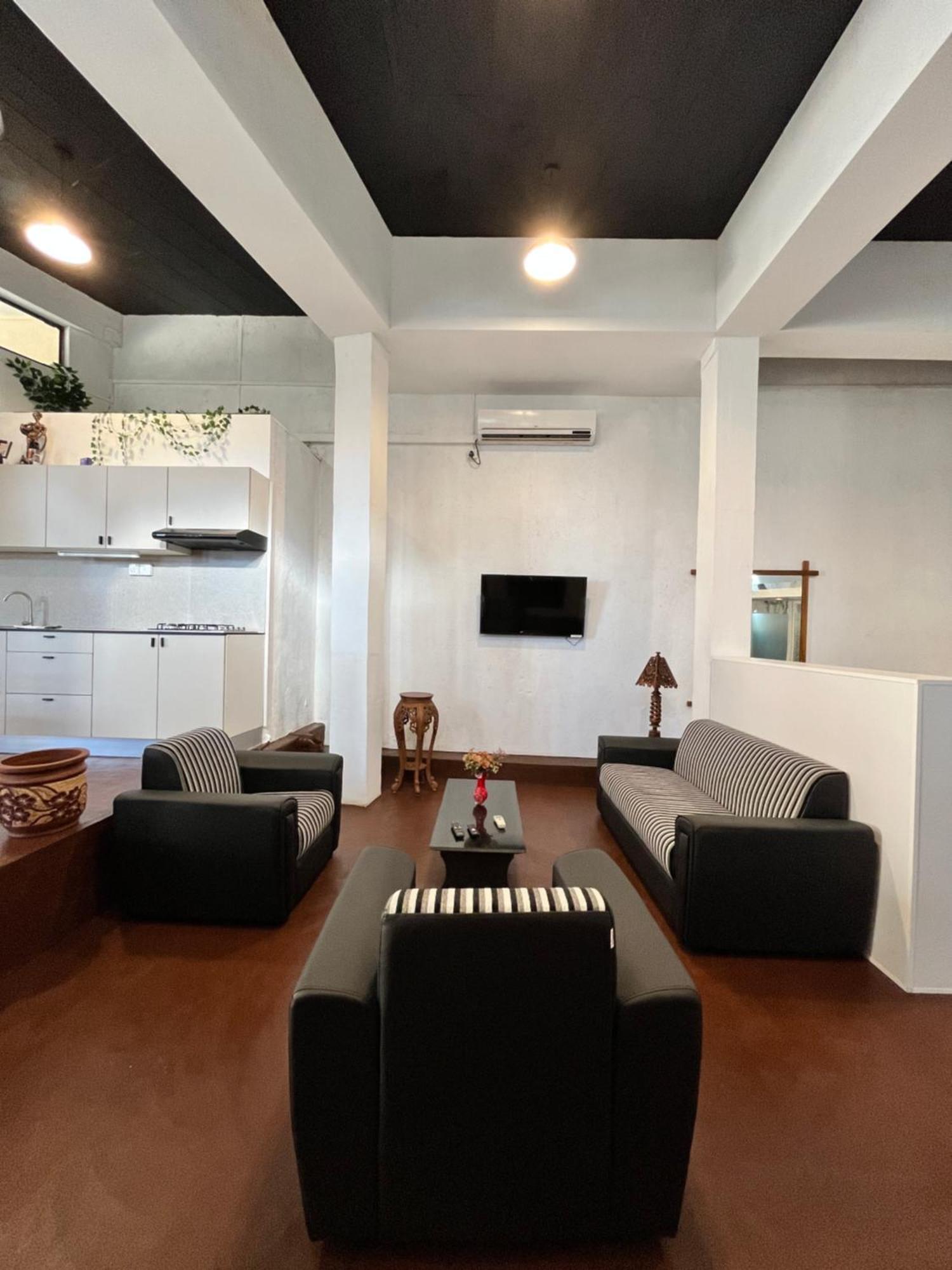 中国蒲公英民宿dandelion Guest House Villa With Mount View แคนดี้ ภายนอก รูปภาพ